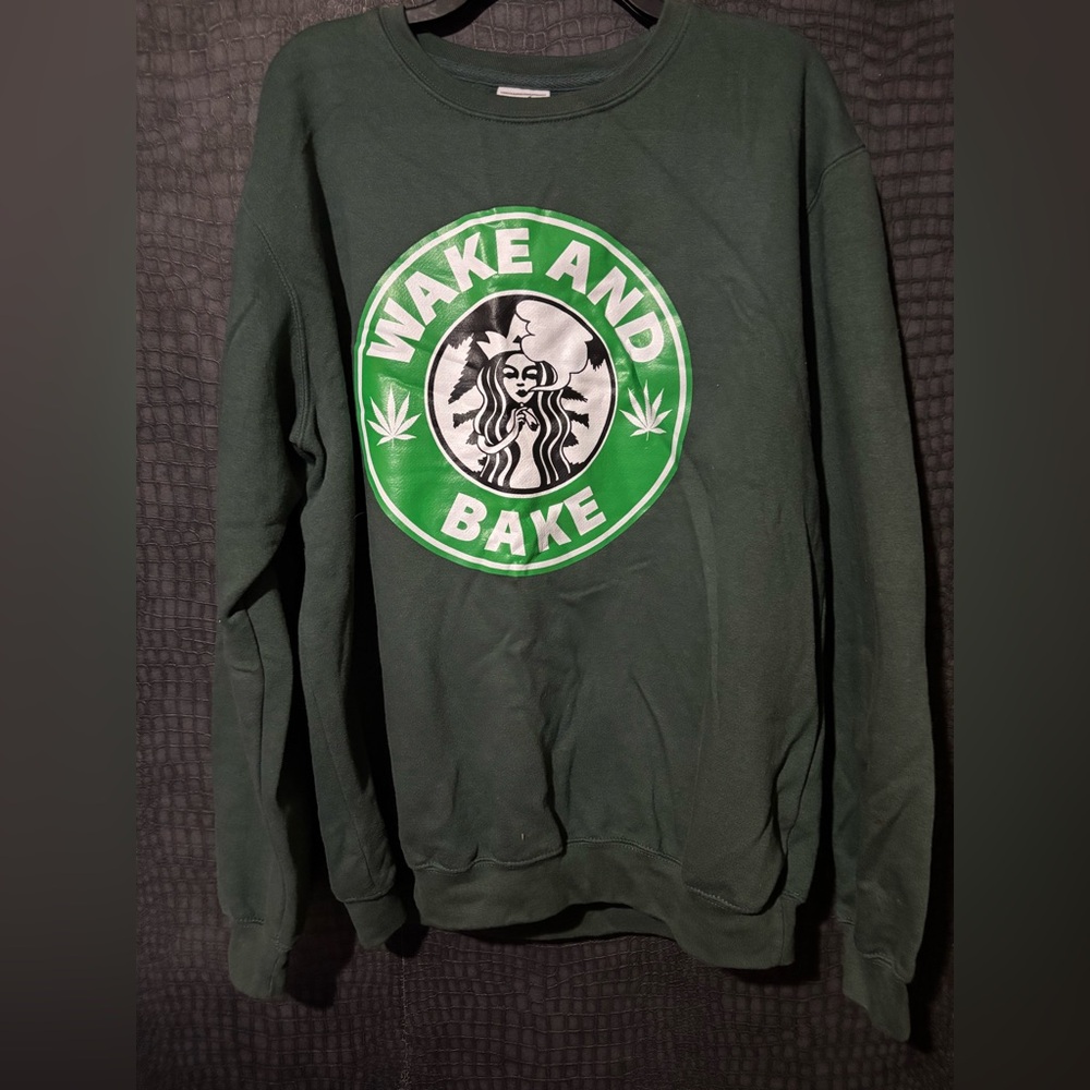 Wake & bake Starbucks logo sweatshirt 💚